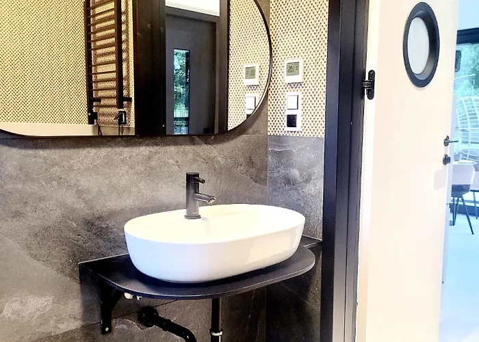 Vilanovka - Z Prywatna Balia Przy Stawie I Lesie Wilanowo (Kartuzy)